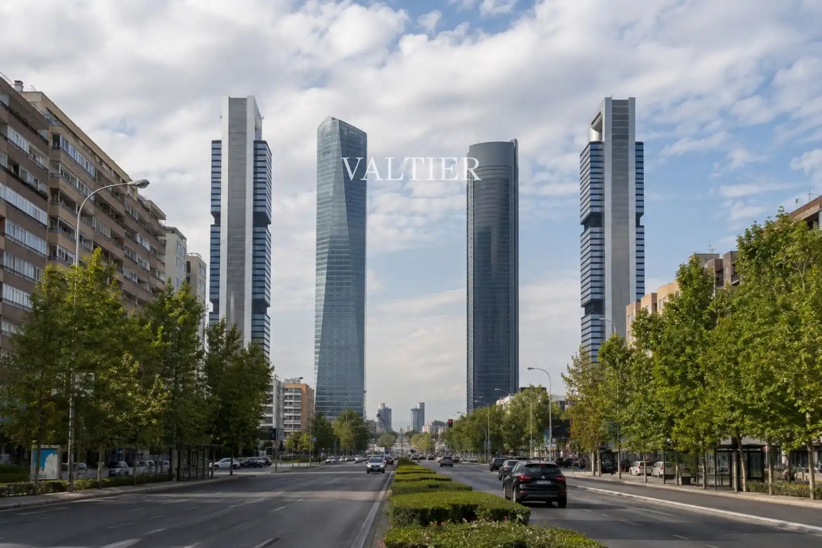 Vista exterior de Pis en venda en Madrid amb Terrassa