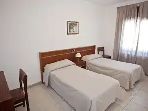 Dormitori de Edifici en venda en Llançà amb Alarma i Piscina comunitària