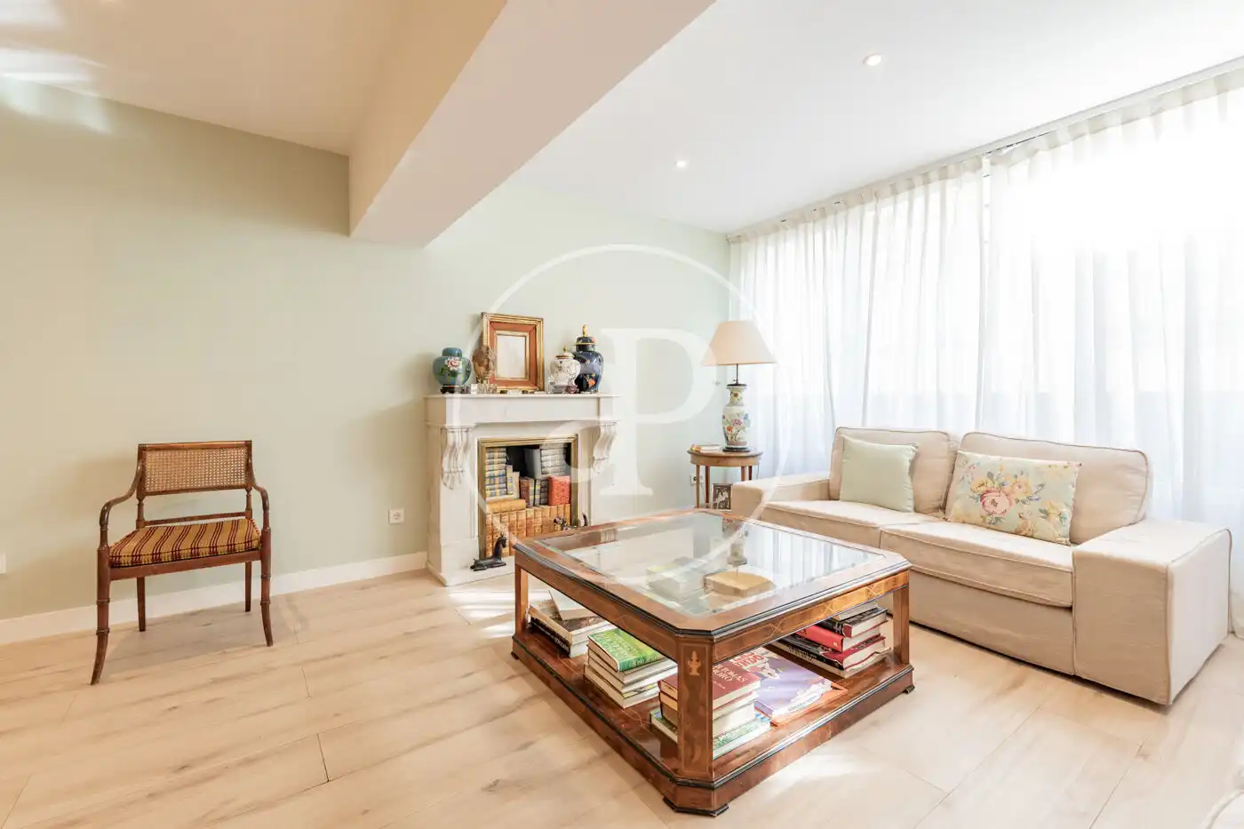 Piso con ascensor en venta en Calle de Castelló, imagen 3
