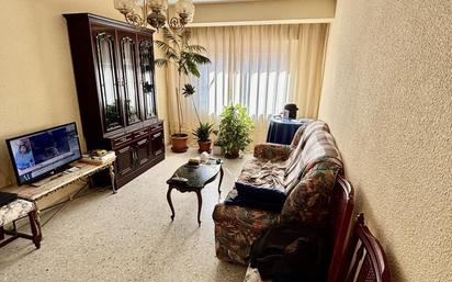 Living room of Flat for sale in  Zaragoza Capital  with Air Conditioner, Heating and Furnished