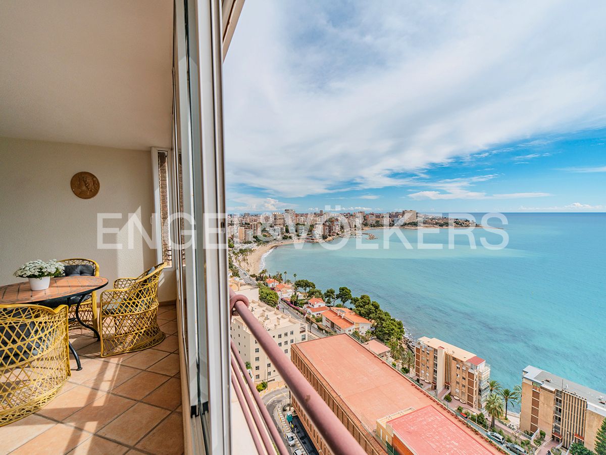 Dormitori de Apartament en venda en Alicante / Alacant amb Terrassa i Piscina comunitària