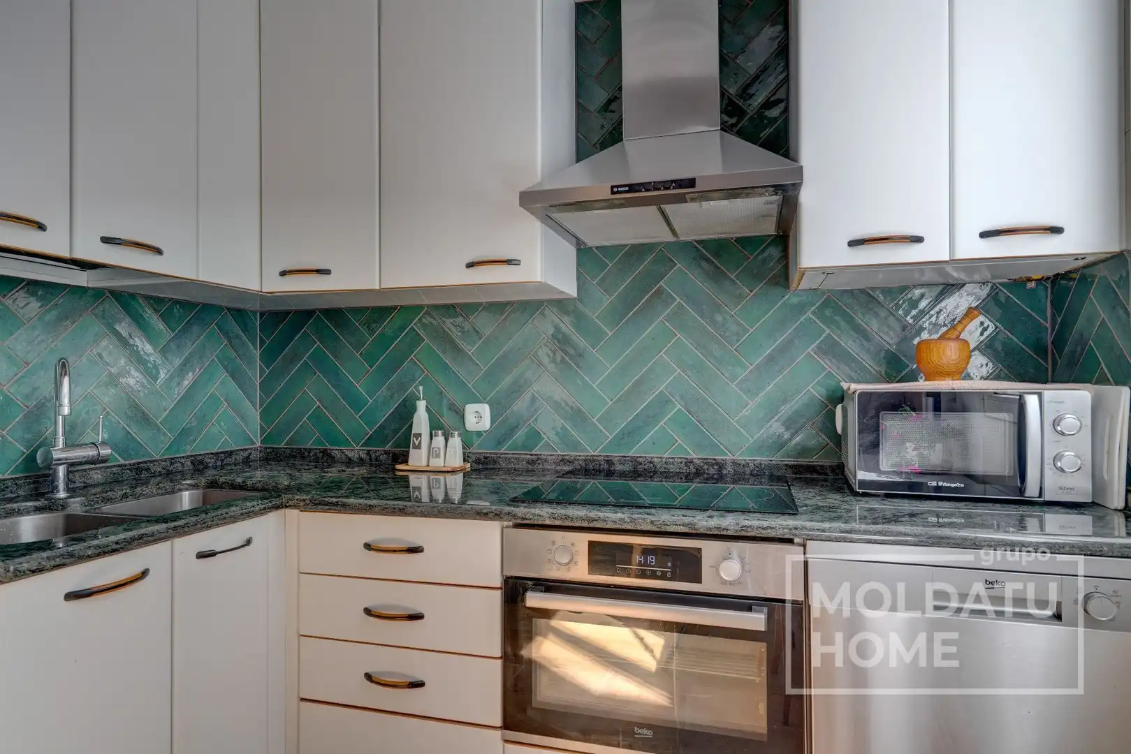 Kitchen of Flat for sale in Donostia - San Sebastián   with Air Conditioner and Heating