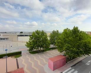 Vista exterior de Pis en venda en Villena amb Aire condicionat i Balcó