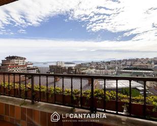 Vista exterior de Casa adosada en venda en Santander amb Calefacció, Terrassa i Traster