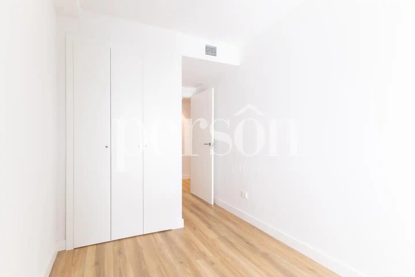 Bedroom of Flat for rent in Valencia  with Air Conditioner, Heating and Parquet flooring