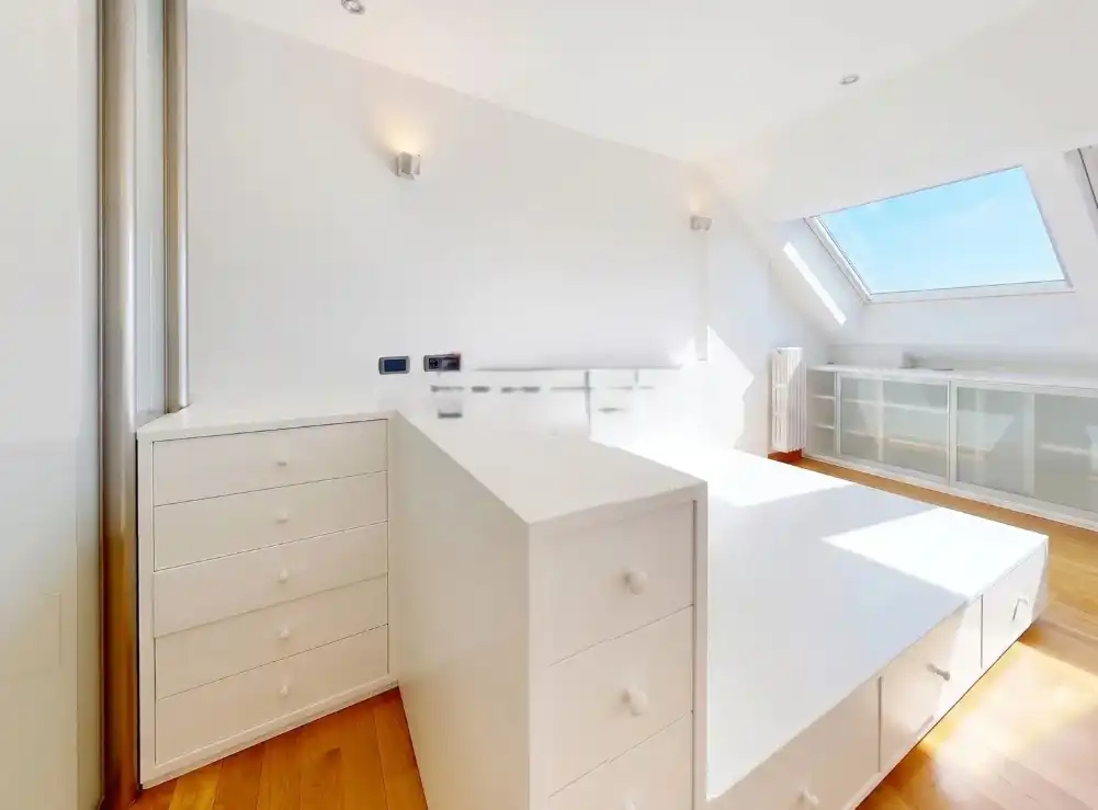 Habitación de Piso de alquiler en Vigo  con Terraza, Trastero y Amueblado