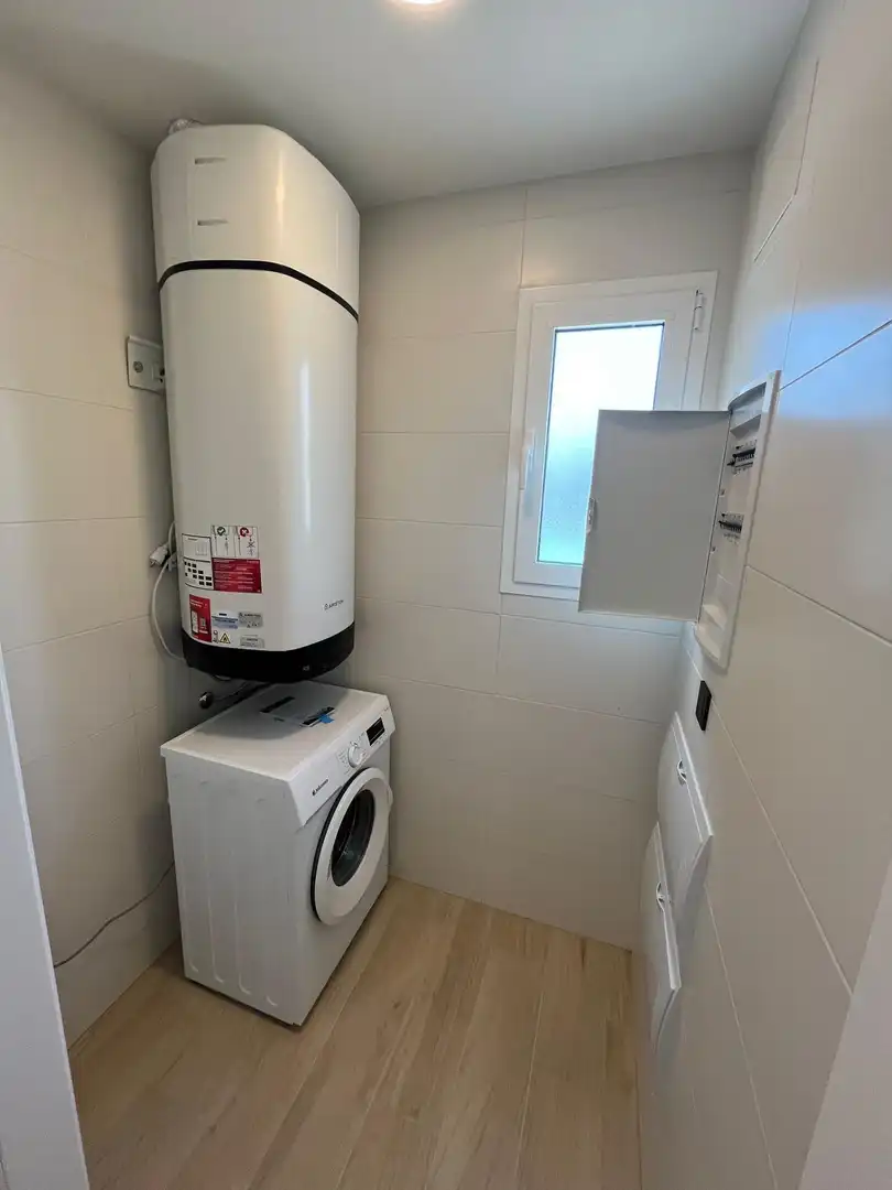 Baño de Apartamento en venta en Guardamar del Segura con Aire acondicionado, Calefacción y Jardín privado