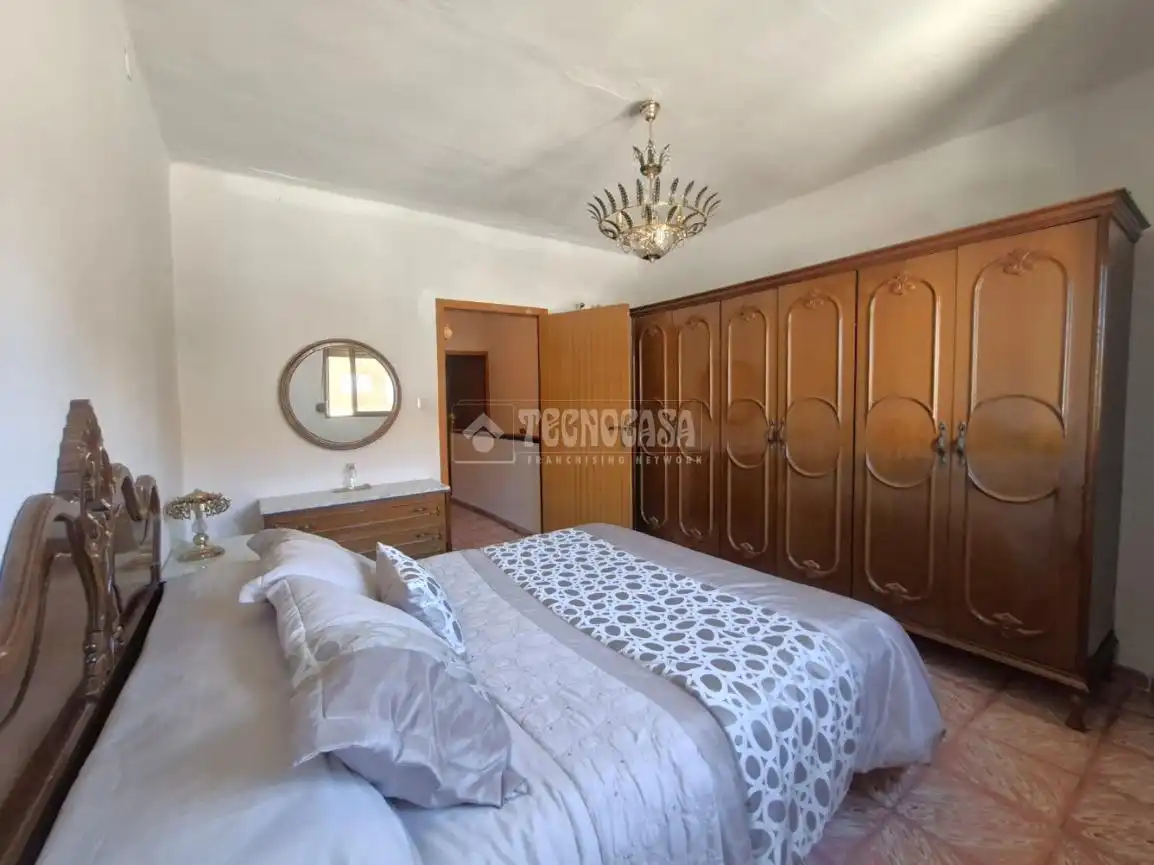 Dormitori de Casa adosada en venda en Valle del Zalabí amb Calefacció i Terrassa