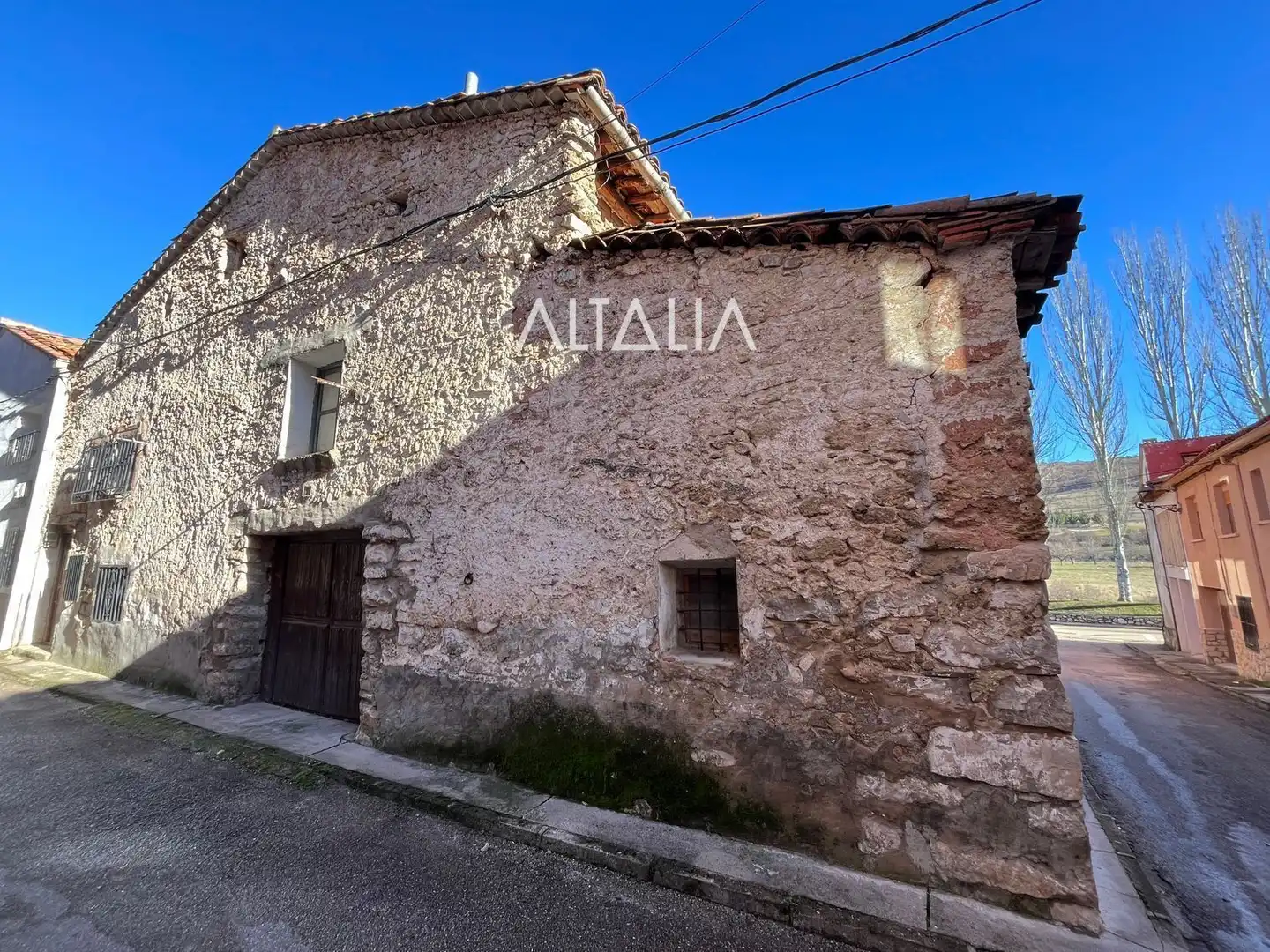 Vista exterior de Casa o chalet en venta en Tragacete con Trastero