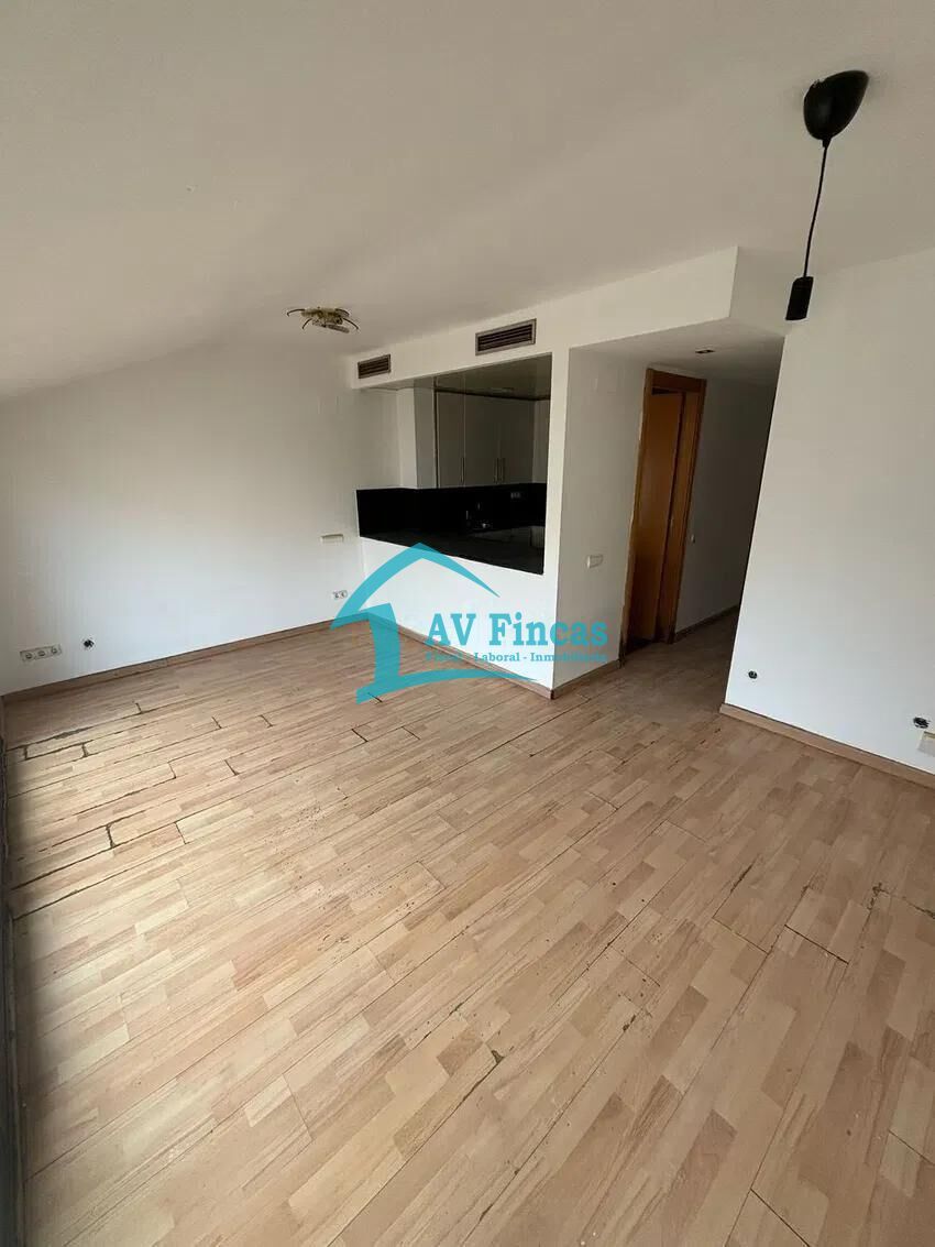Duplex for sale in Sant Esteve Sesrovires