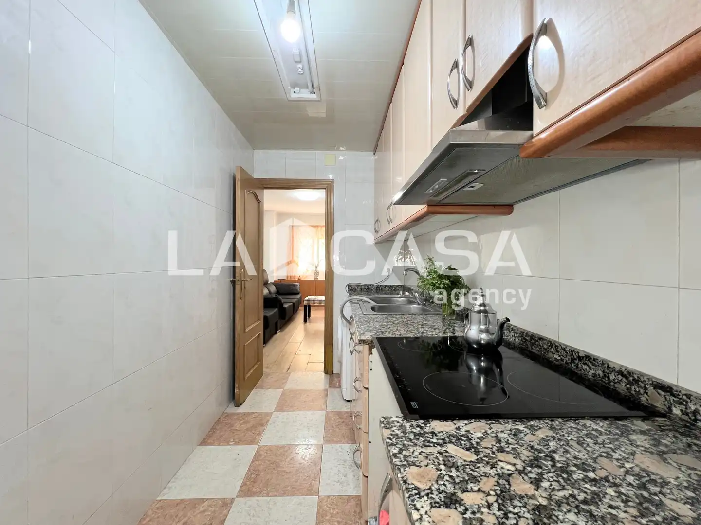 Cocina de Planta baja en venta en Badalona con Calefacción