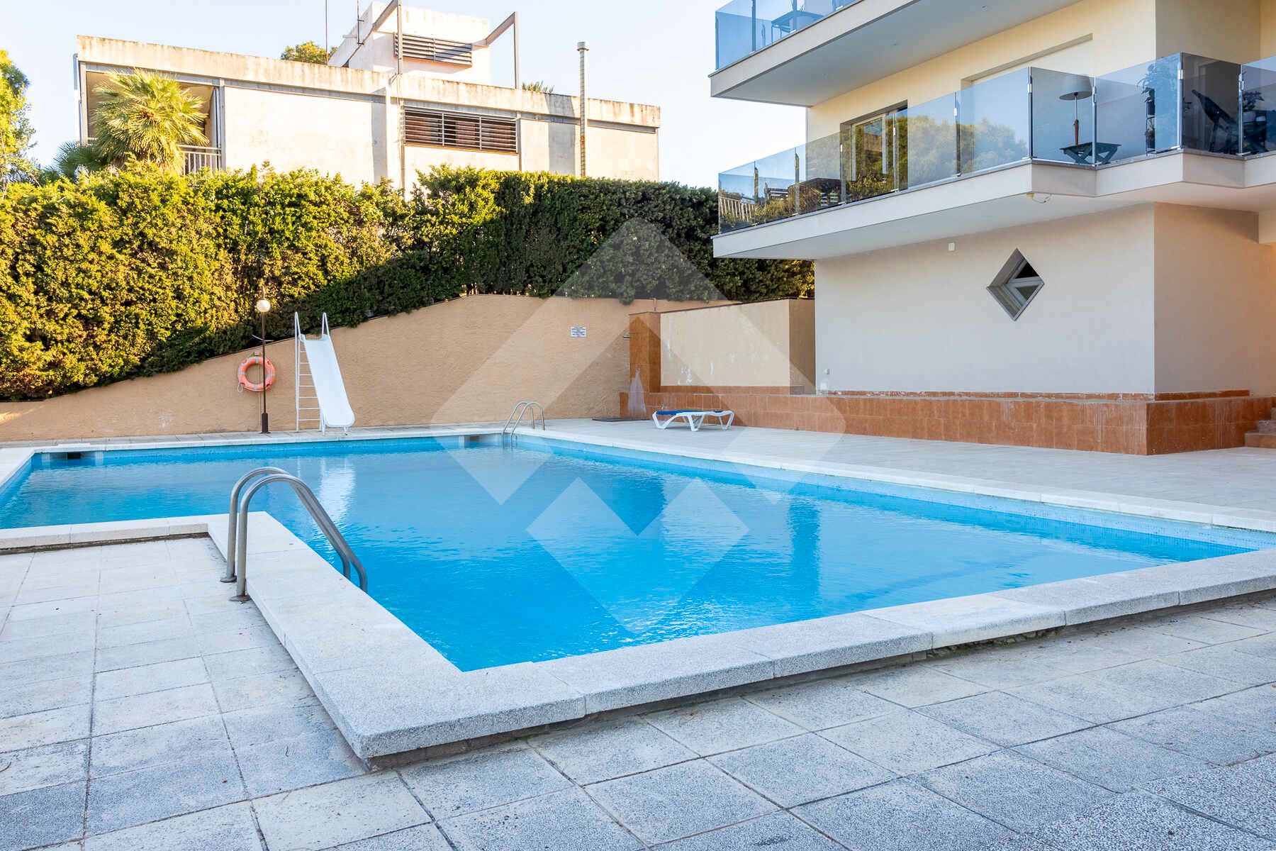 Piscina de Pis de lloguer en Castelldefels amb Aire condicionat, Calefacció i Terrassa
