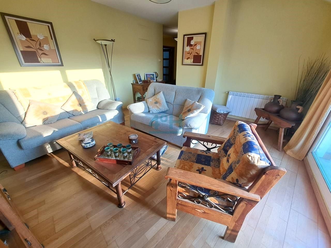 Living room of Attic for sale in San Cibrao das Viñas  with Heating, Terrace and Furnished