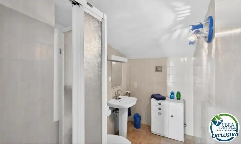 Baño de Apartamento en venta en Empuriabrava con Aire acondicionado, Trastero y Piscina