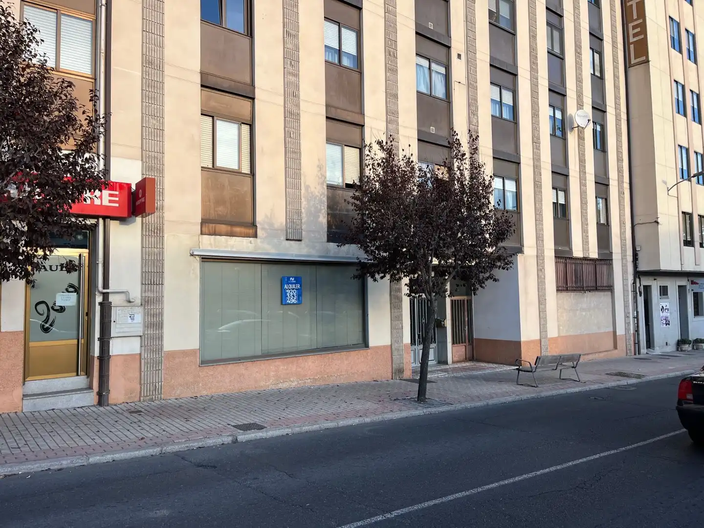 Vista exterior de Local de alquiler en Ávila