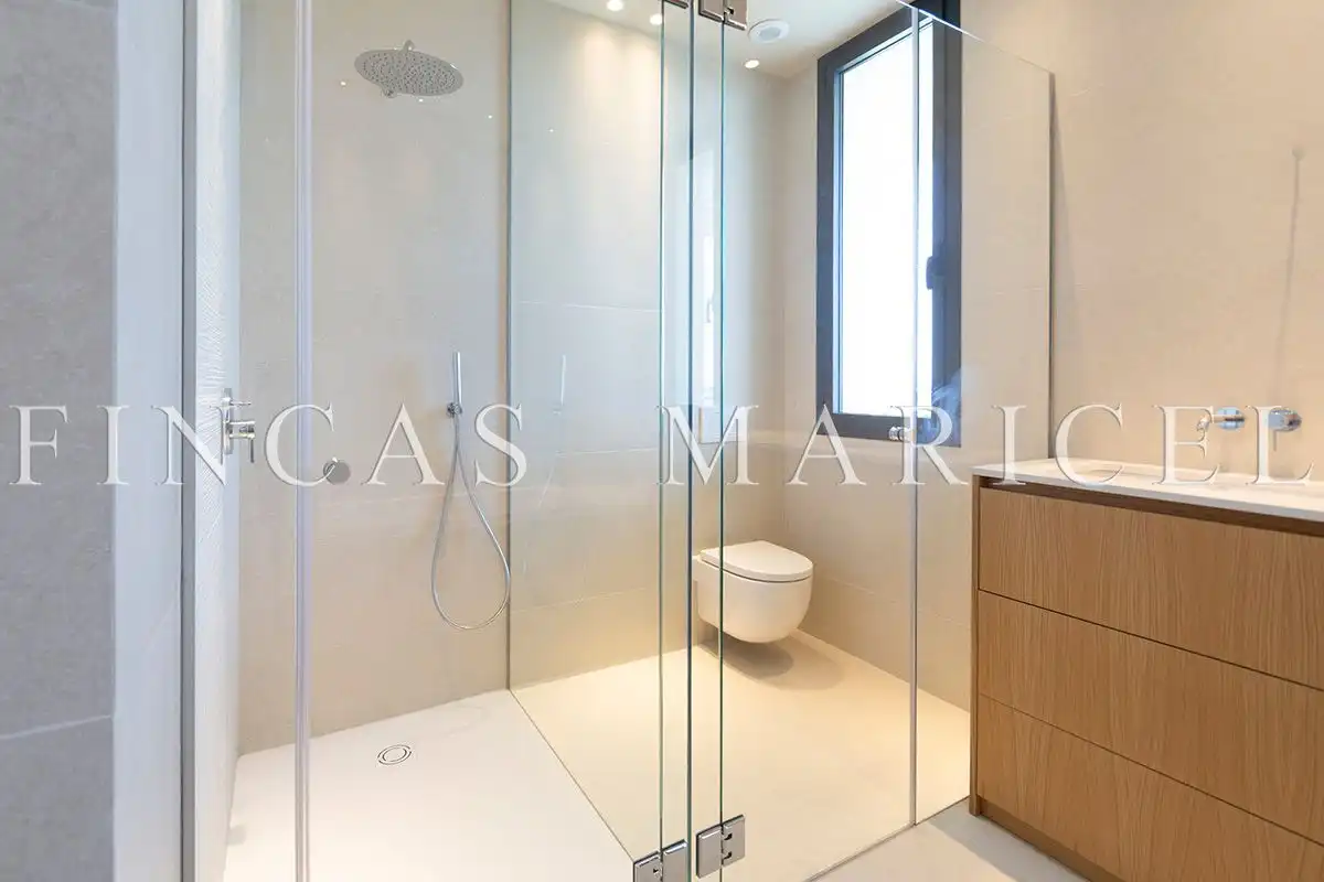 Bathroom of Houses for sale in Sitges  with Air Conditioner, Heating and Private garden