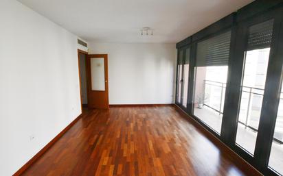 Bedroom of Flat to rent in  Valencia Capital  with Air Conditioner, Terrace and Swimming Pool