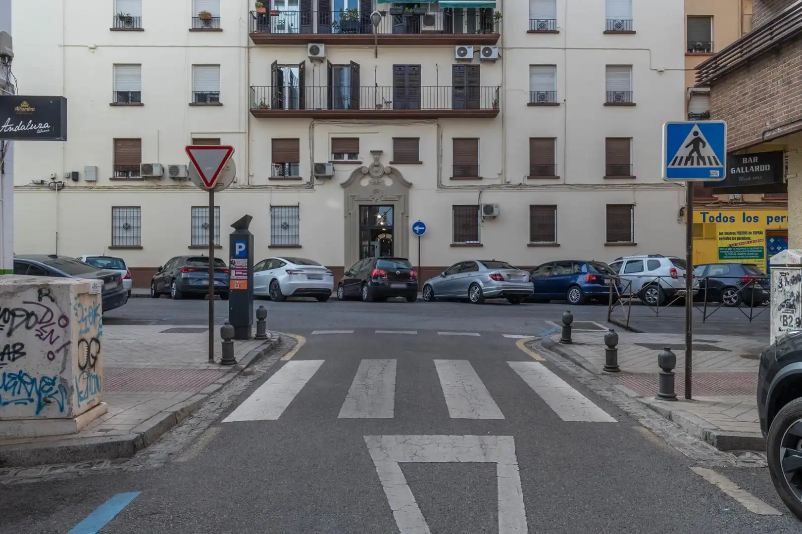 Habitació a PINTOR RODRIGUEZ ACOSTA, Camino de Ronda
