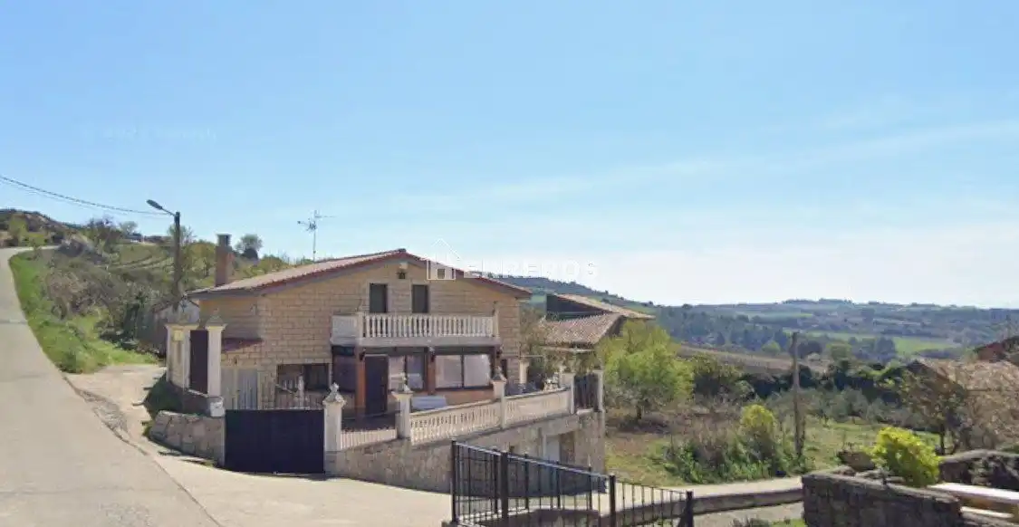 Vista exterior de Casa o xalet en venda en Lanciego / Lantziego amb Calefacció, Terrassa i Traster
