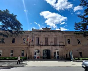 Vista exterior de Local de lloguer en  Logroño amb Terrassa