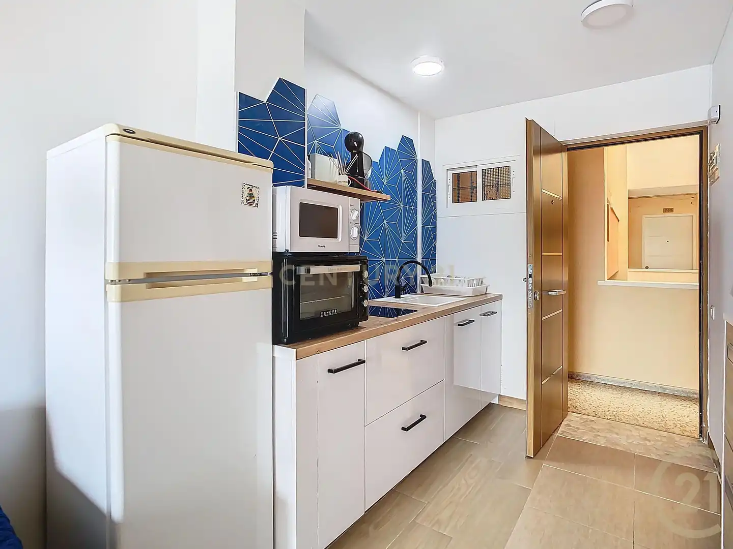 Cocina de Apartamento de alquiler en Benalmádena con Aire acondicionado, Jardín privado y Amueblado