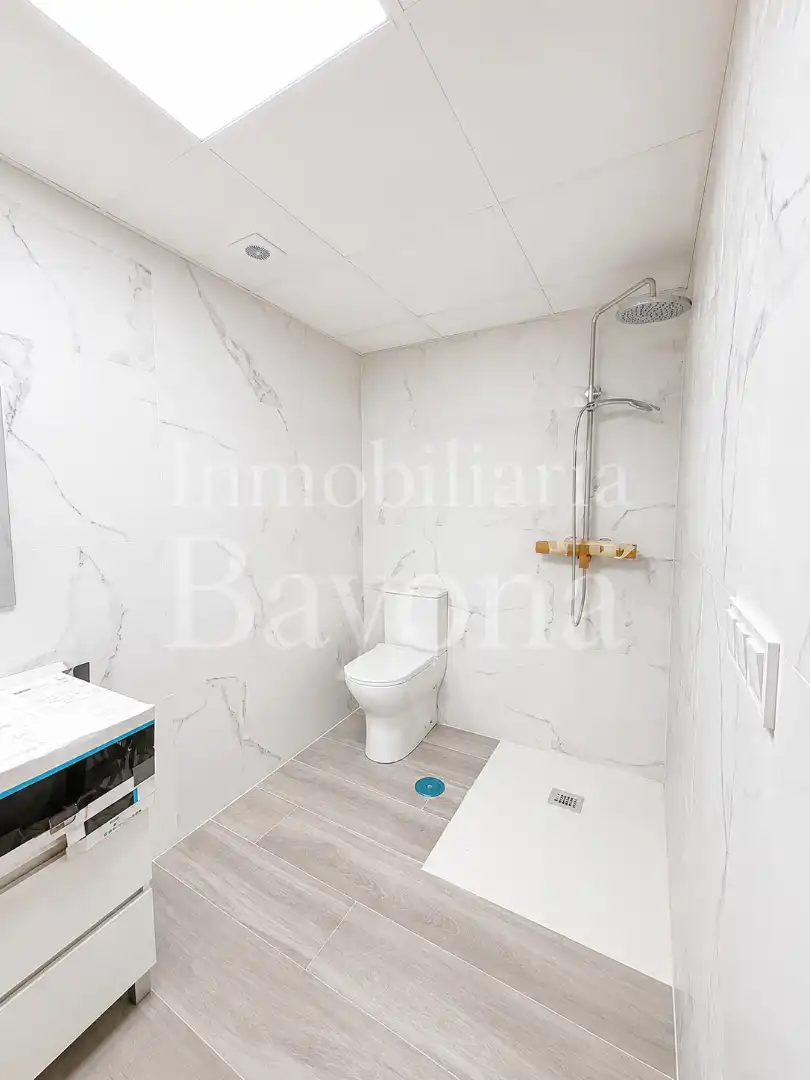 Bathroom of Apartments for sale in Alcantarilla