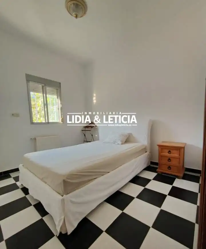 Bedroom of Houses for sale in El Viso del Alcor  with Private garden, Swimming Pool and Furnished