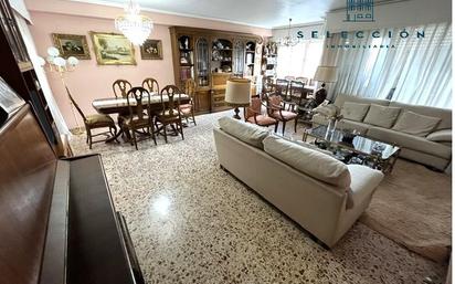 Living room of Flat for sale in  Valencia Capital  with Air Conditioner and Balcony