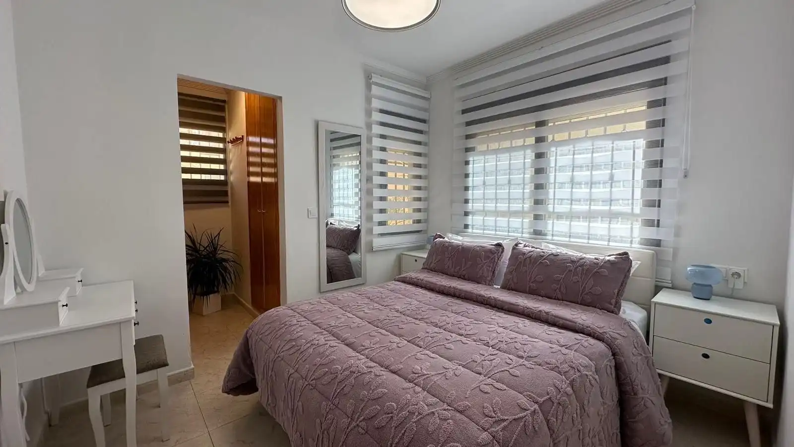 Dormitori de Apartament en venda en Benidorm amb Aire condicionat
