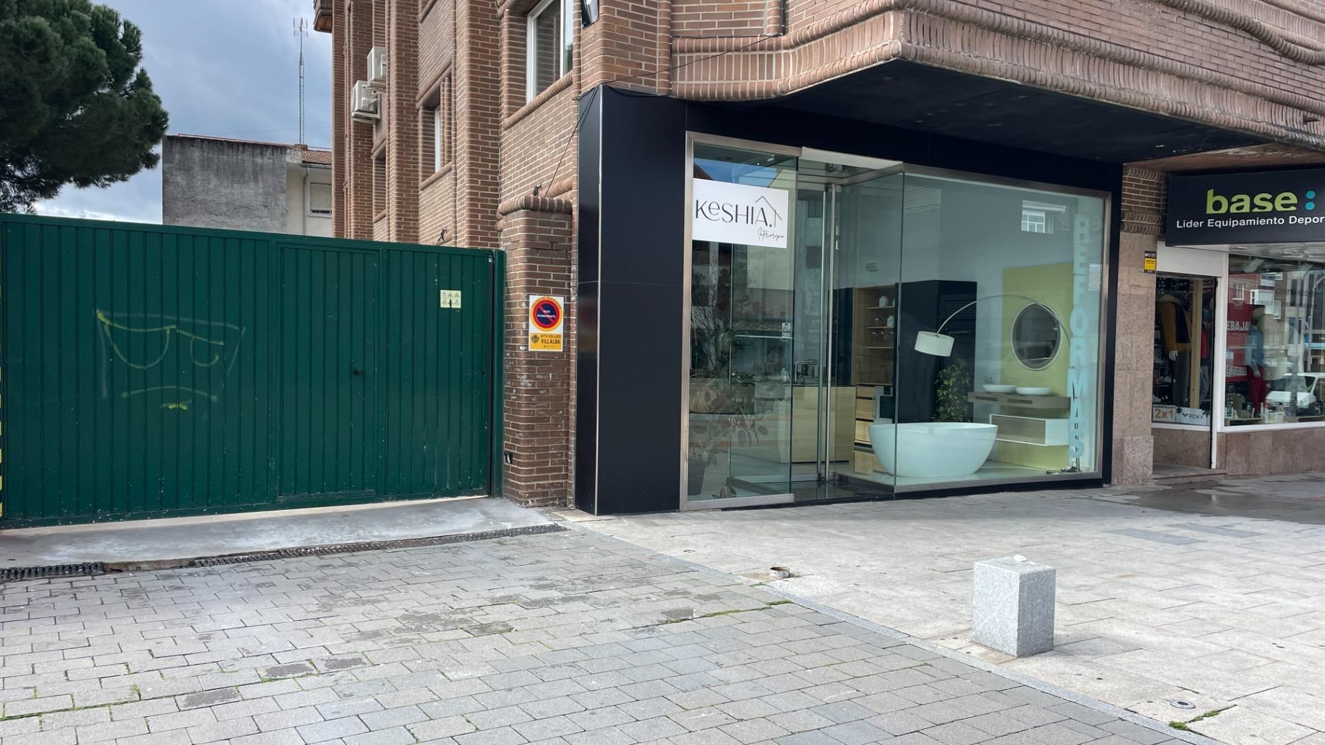 Local de alquiler en Villalba Estación