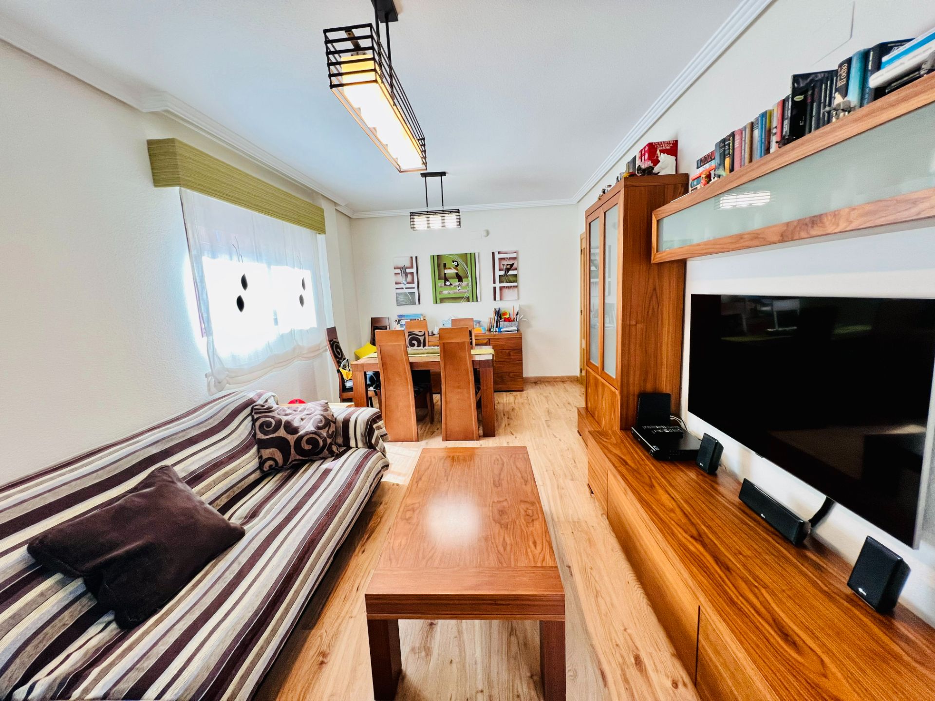 Sala d'estar de Dúplex en venda en Petrer amb Parquet, Traster i Balcó
