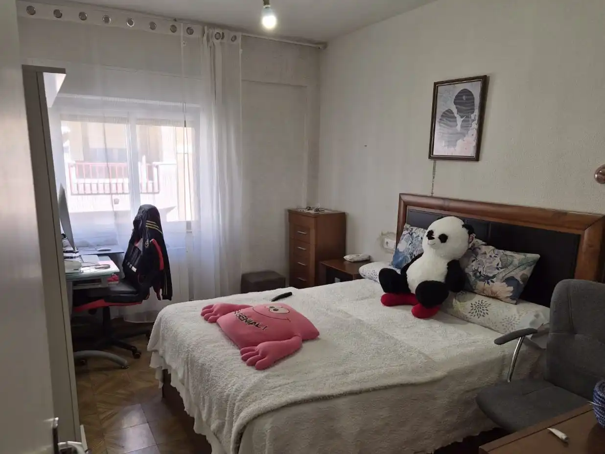 Piso en venta en Calle Ursicino Álvarez, 3, Las Viñas