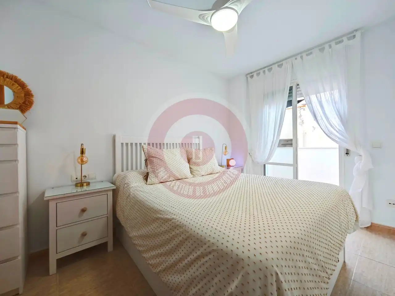 Habitación de Piso en venta en Vélez-Málaga con Aire acondicionado y Terraza