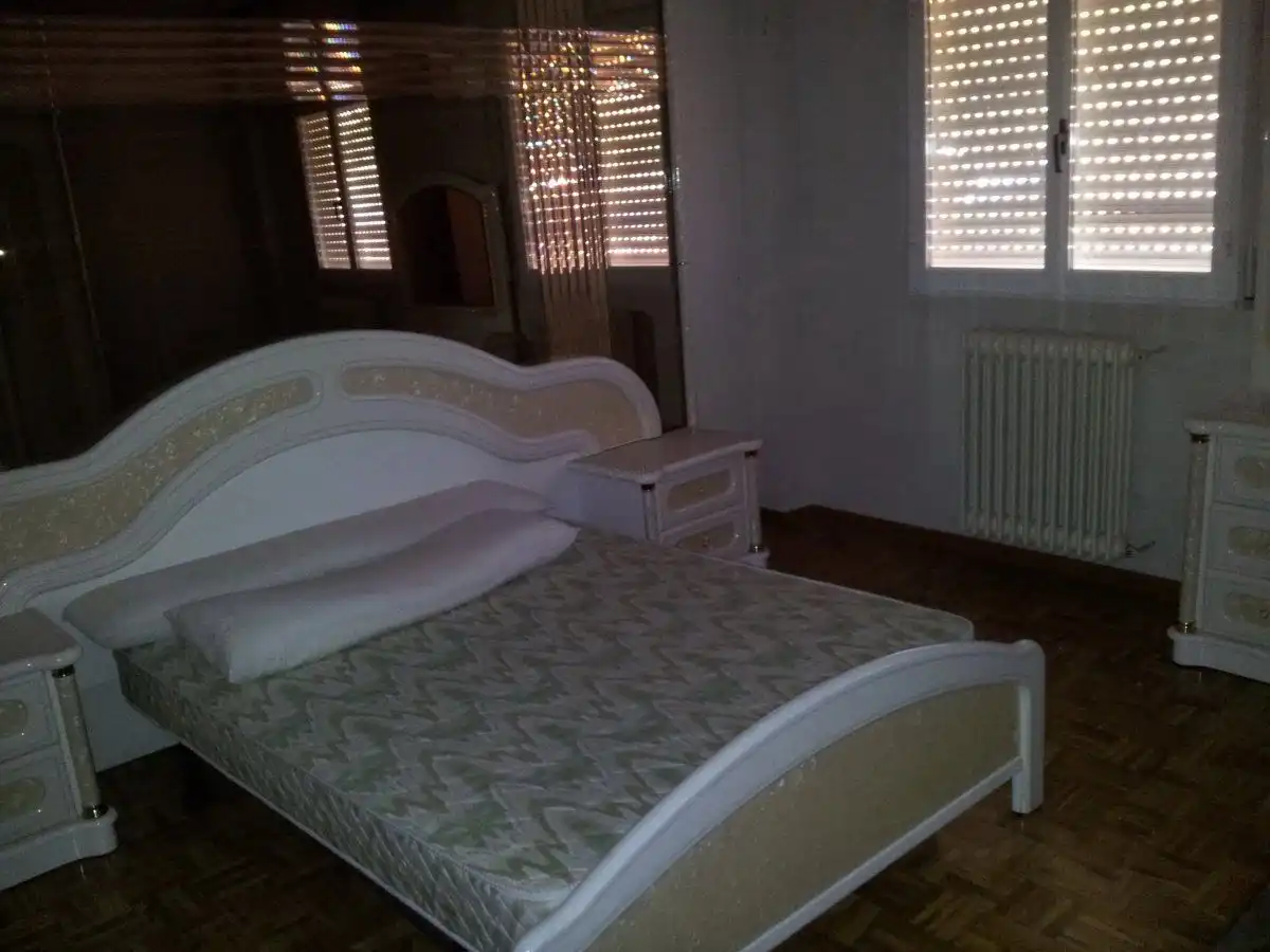Schlafzimmer von Maisonette zum Verkauf in Carrocera mit Heizung, Parkett und Abstellraum