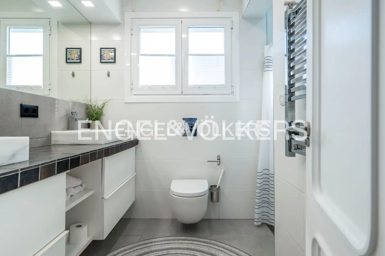 Baño de Piso en venta en Donostia - San Sebastián  con Calefacción, Parquet y Balcón