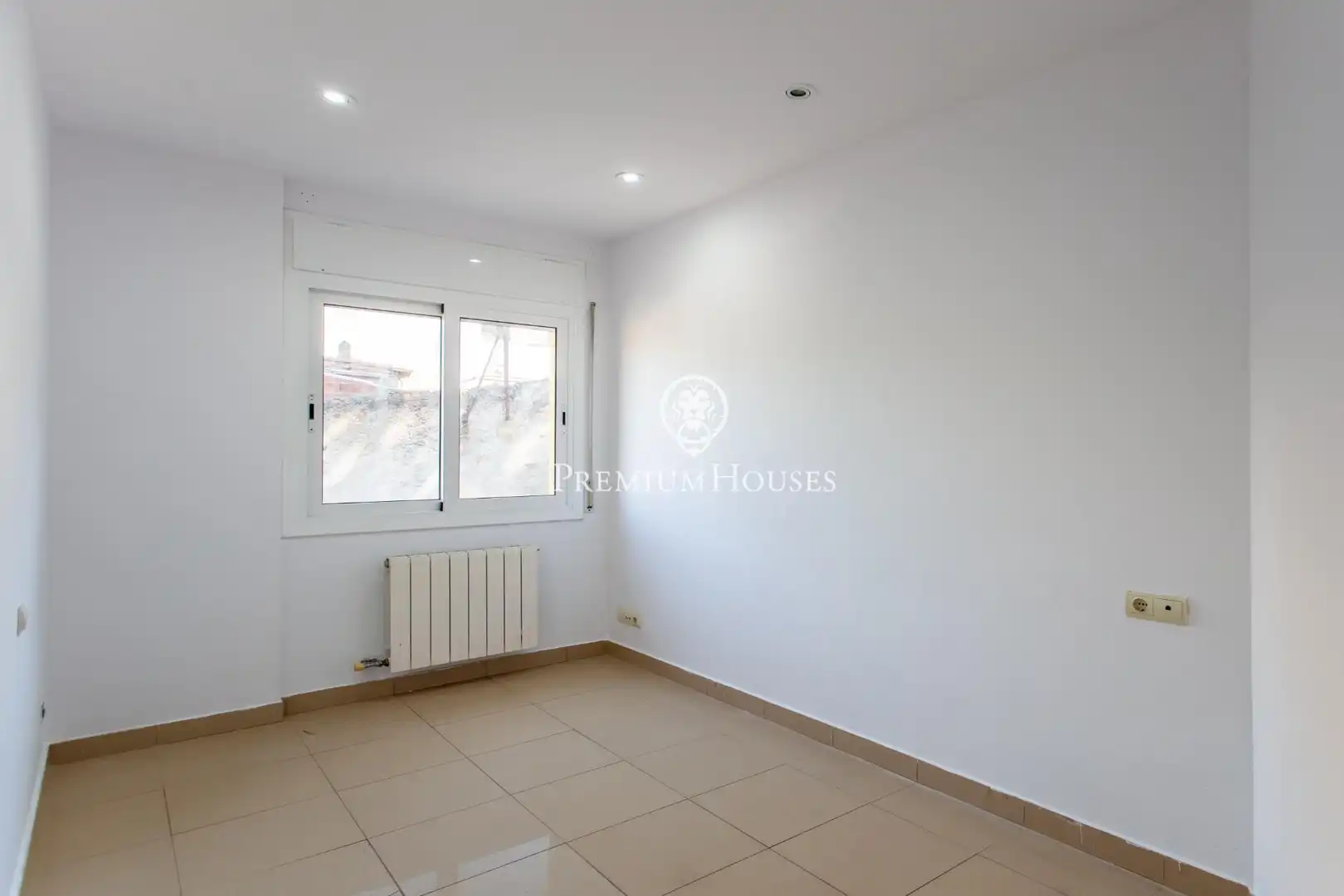 Schlafzimmer von Maisonette zum Verkauf in Alella mit Heizung, Balkon und Alarm
