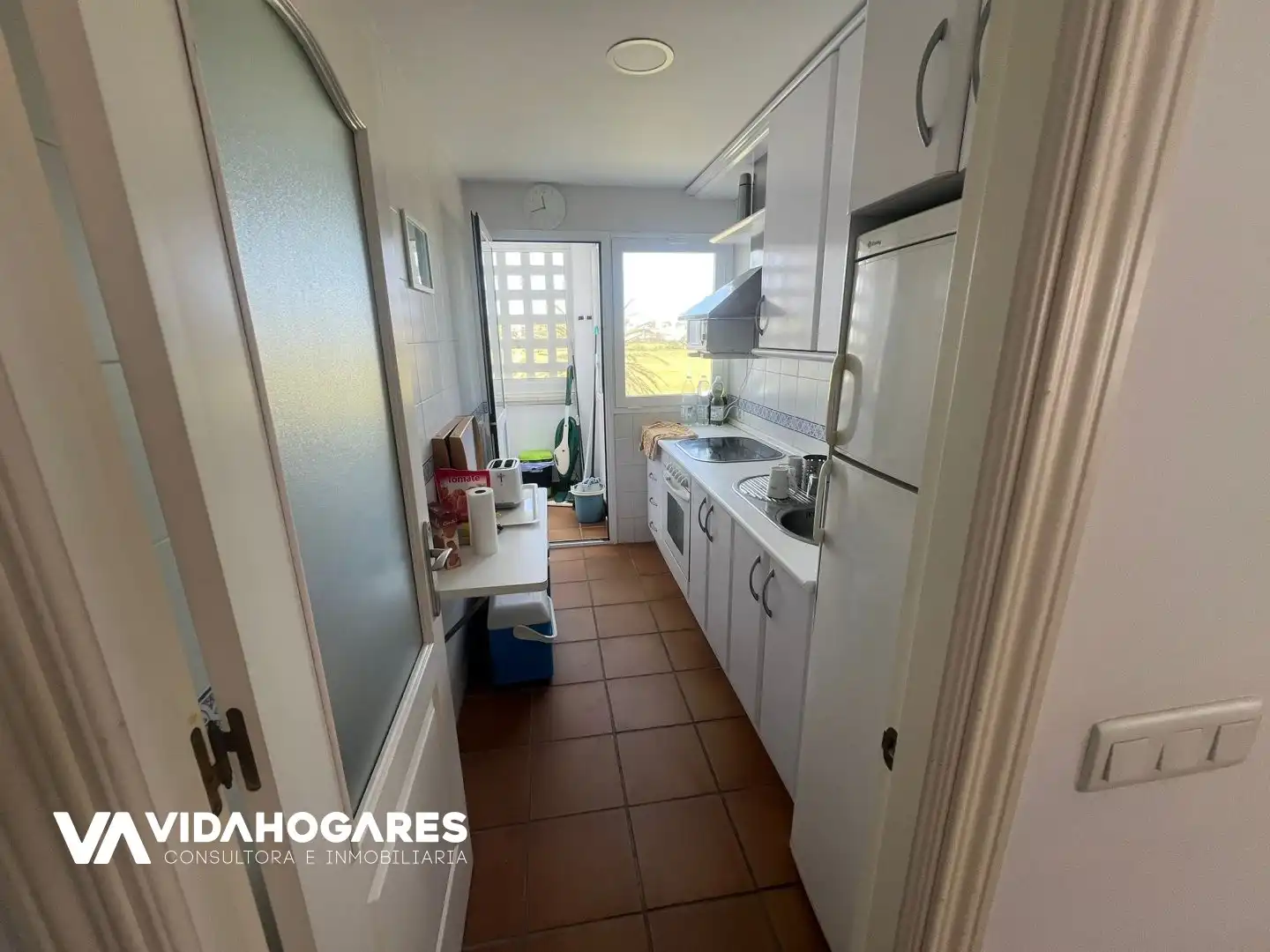 Cocina de Piso de alquiler en Rota con Piscina y Amueblado