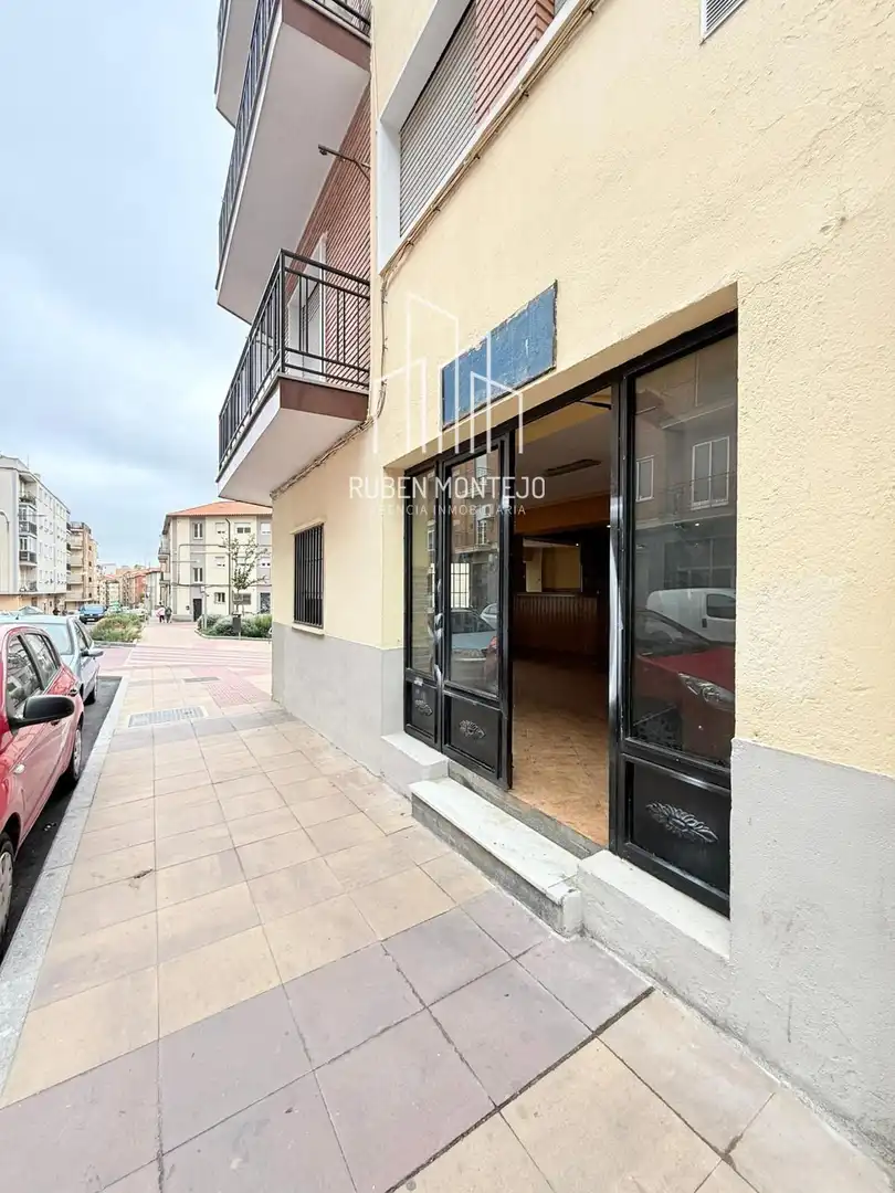 Vista exterior de Local en venda en Salamanca