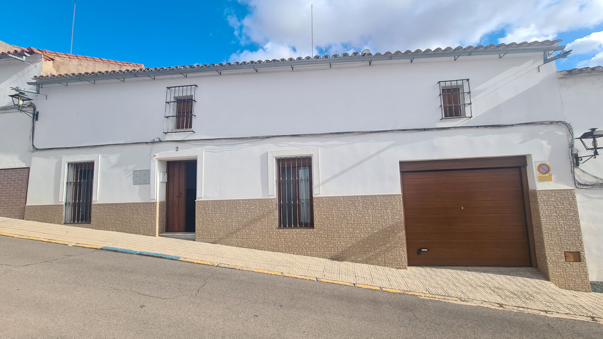 Vista exterior de Casa o chalet en venta en Maguilla con Aire acondicionado y Jardín privado