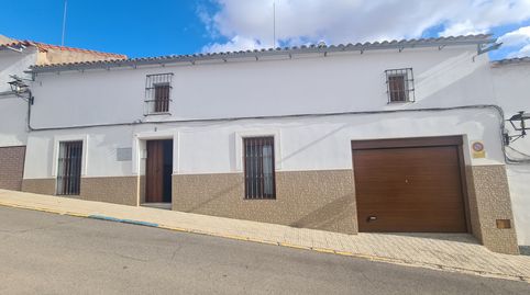 CASA CON COCHERA EN MAGUILLA