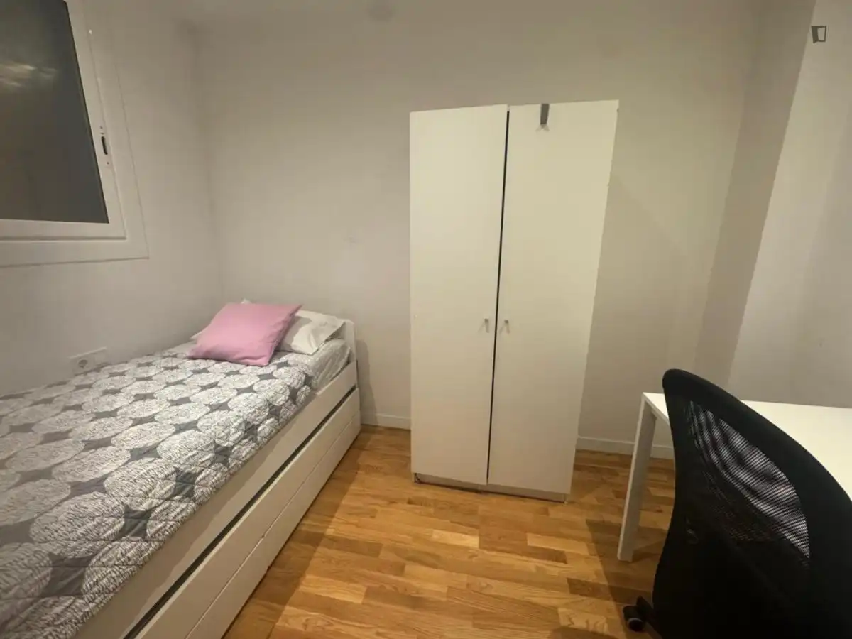 Habitació a Sant Gervasi- Galvany