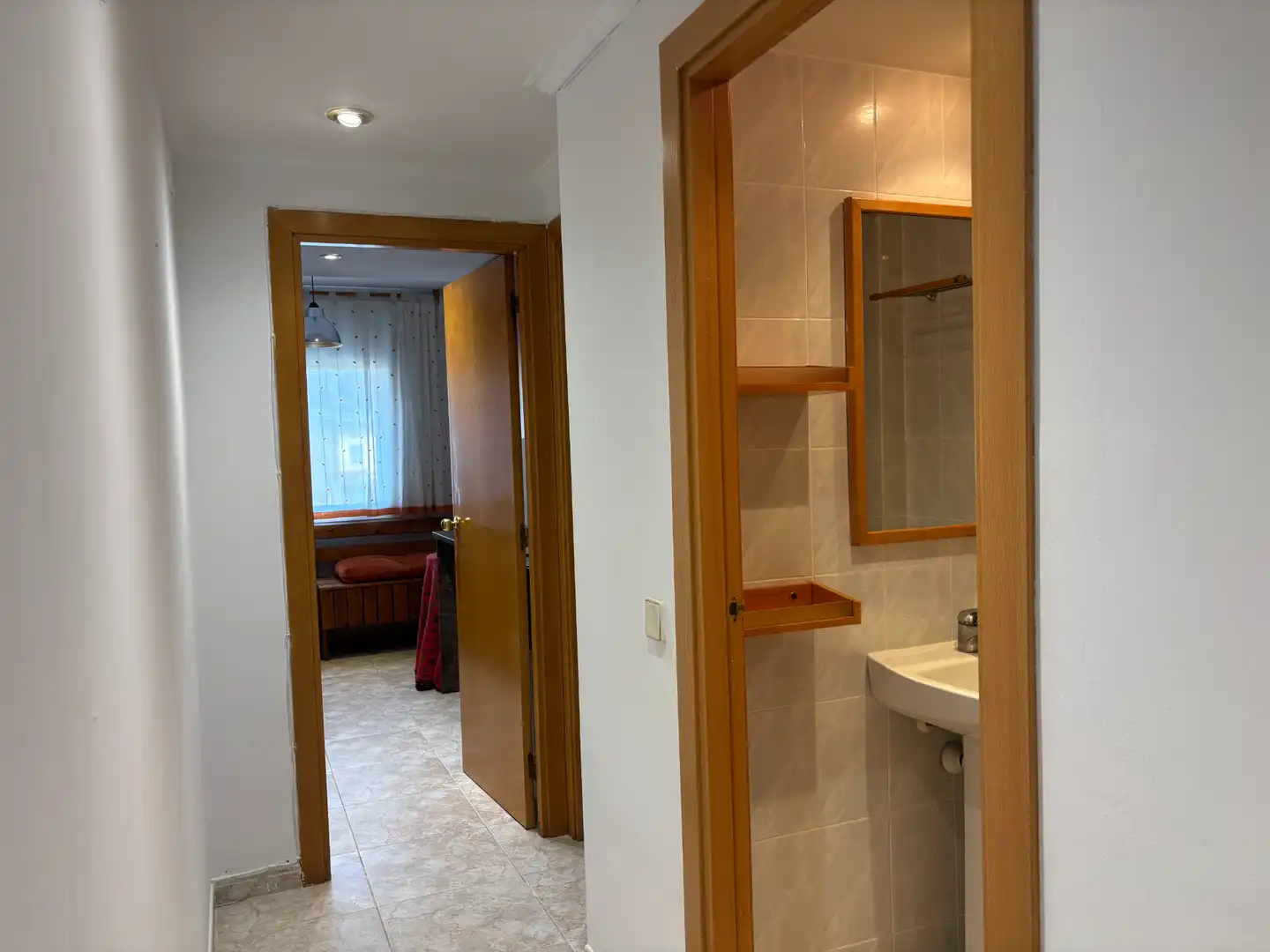 Badezimmer von Wohnung zum Verkauf in Girona mit Klimaanlage, Heizung und Balkon