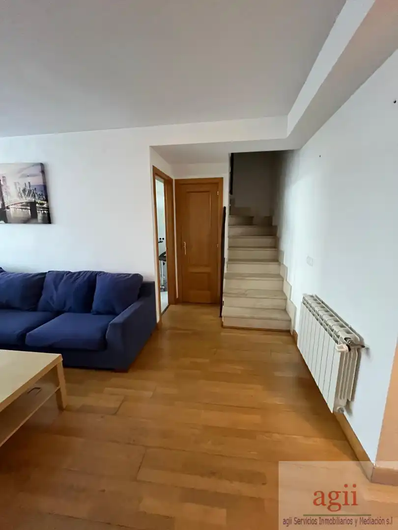 Dúplex de alquiler en Alovera con Calefacción, Parquet y Terraza