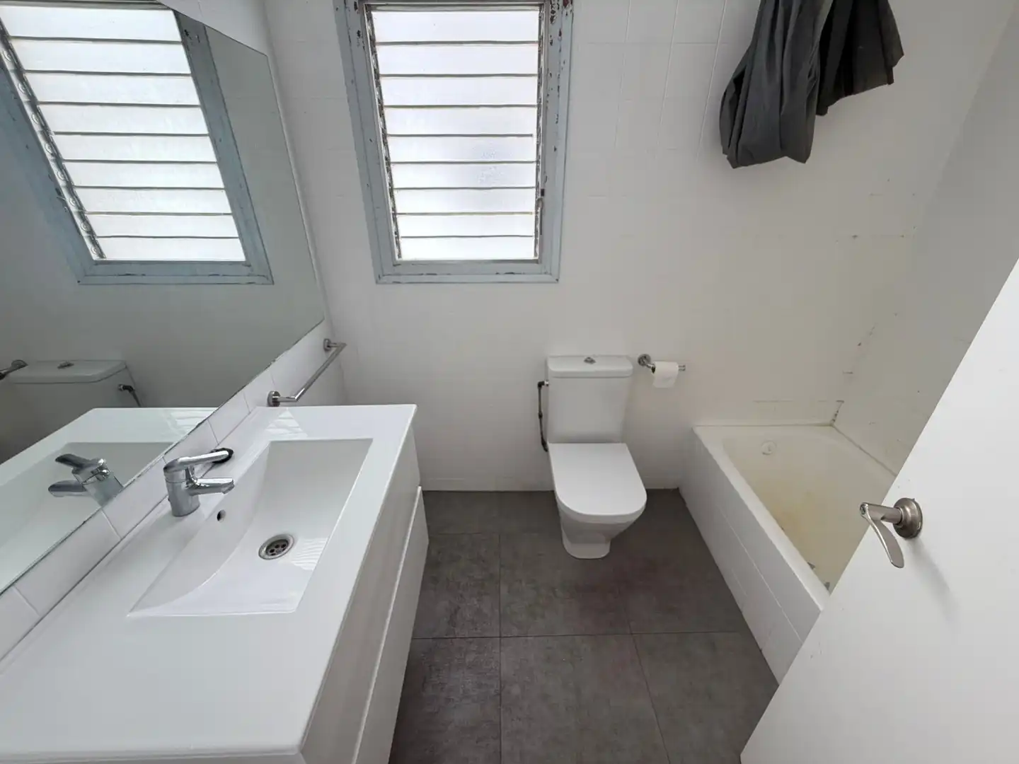 Bathroom of Flat for rent in Lleida  with Heating, Parquet flooring and Furnished