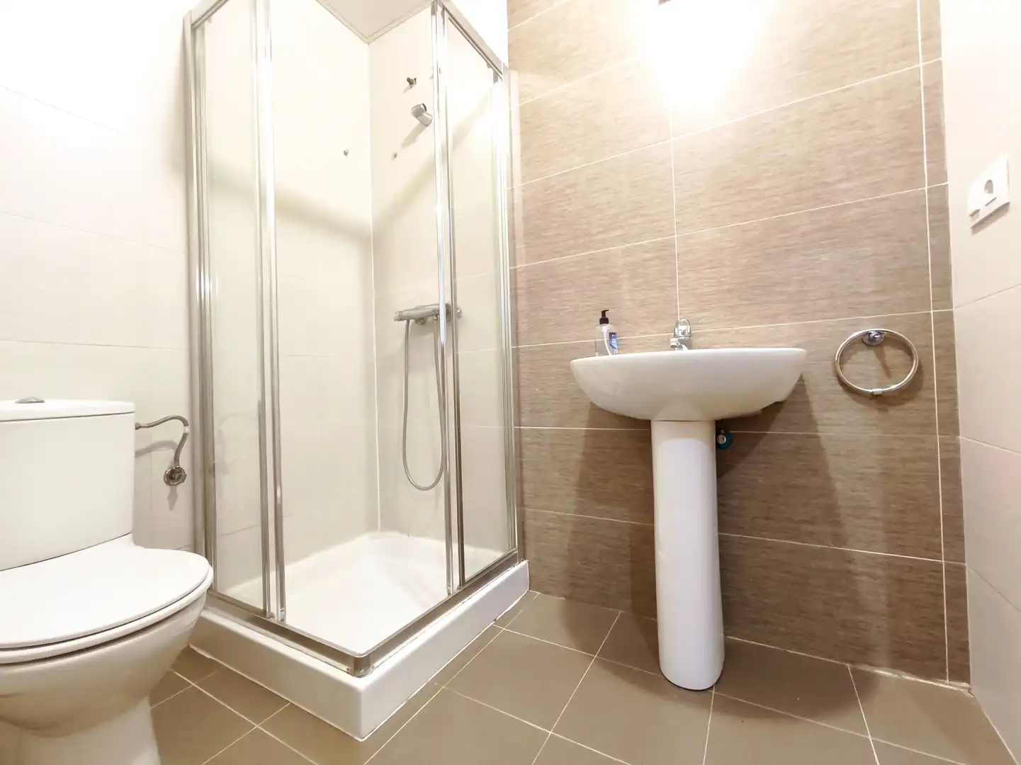 Baño de Piso en venta en Lardero con Calefacción, Jardín privado y Parquet