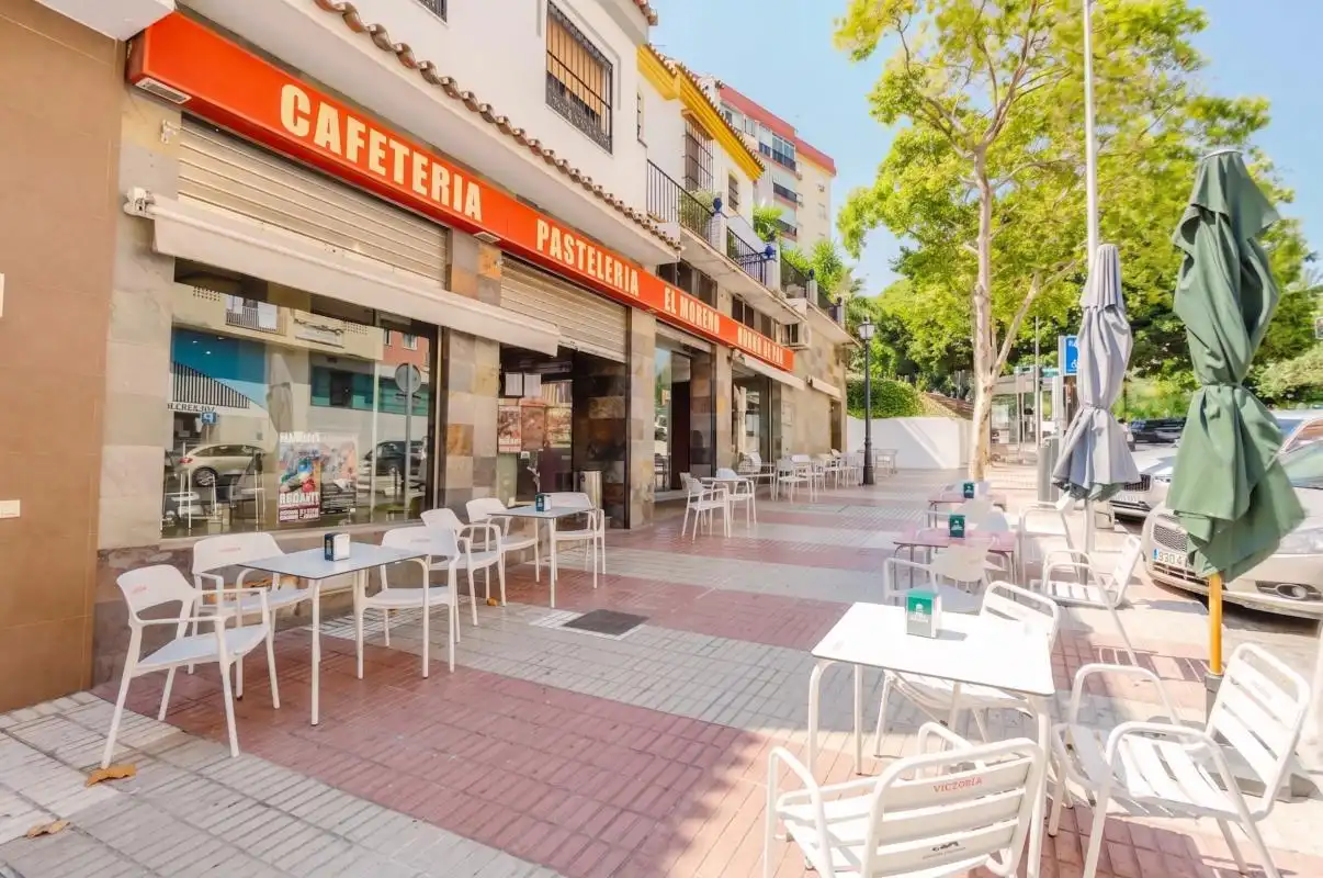Vista exterior de Local en venta en Marbella con Calefacción