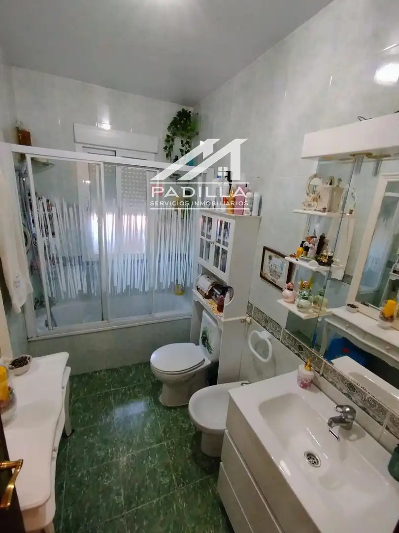 Bathroom of Houses for sale in Santa Cruz del Retamar  with Air Conditioner, Heating and Swimming Pool