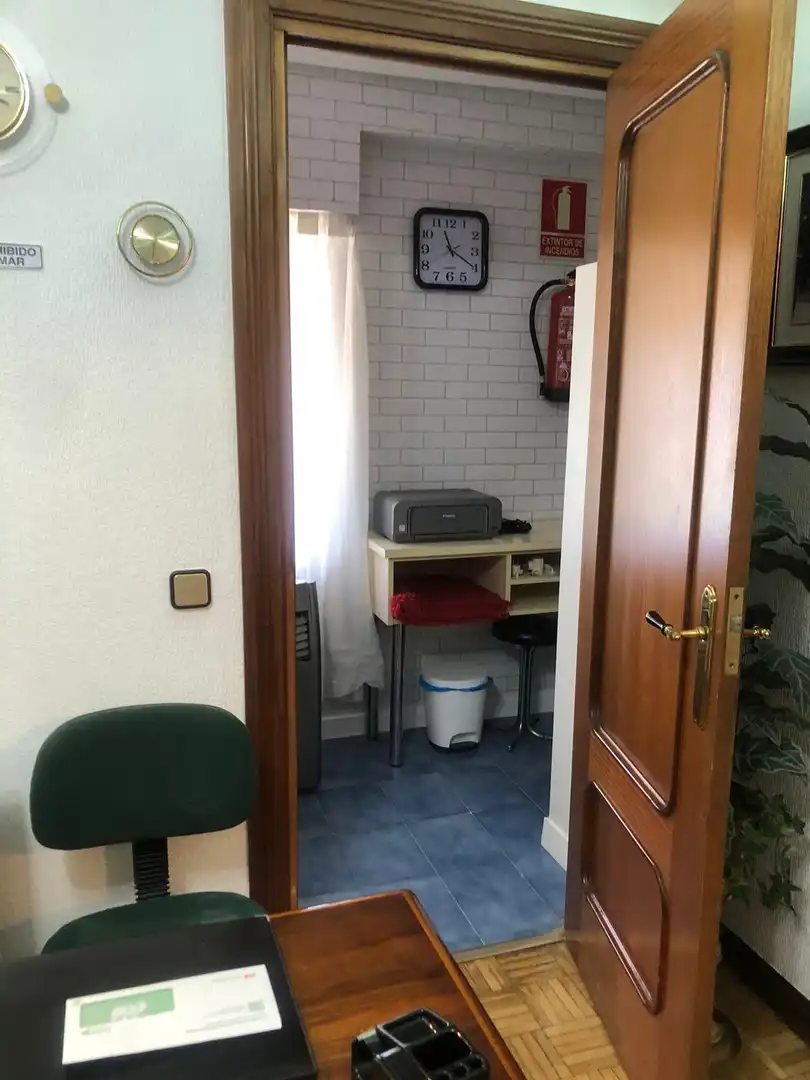 Schlafzimmer von Büro zur Miete in Móstoles mit Abstellraum