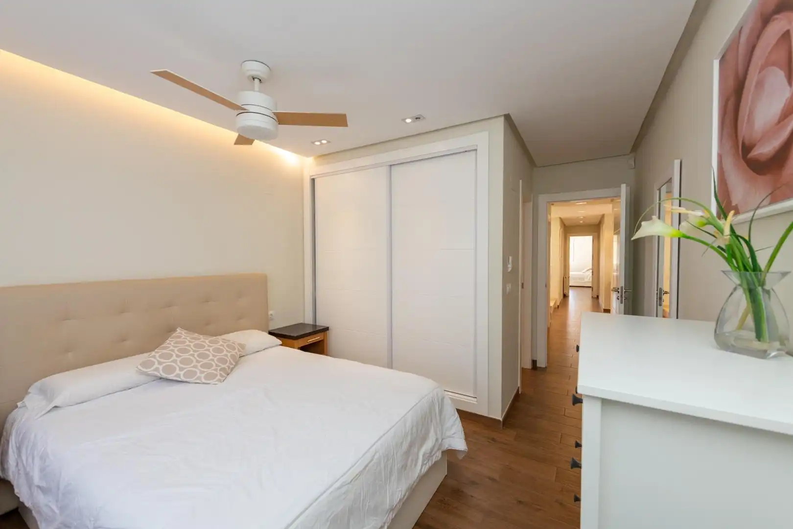 Habitación de Casa o chalet en venta en Alicante / Alacant con Aire acondicionado, Calefacción y Jardín privado