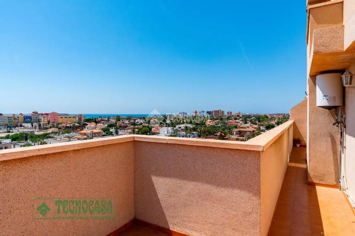 Terraza de Piso en venta en Roquetas de Mar con Calefacción y Terraza